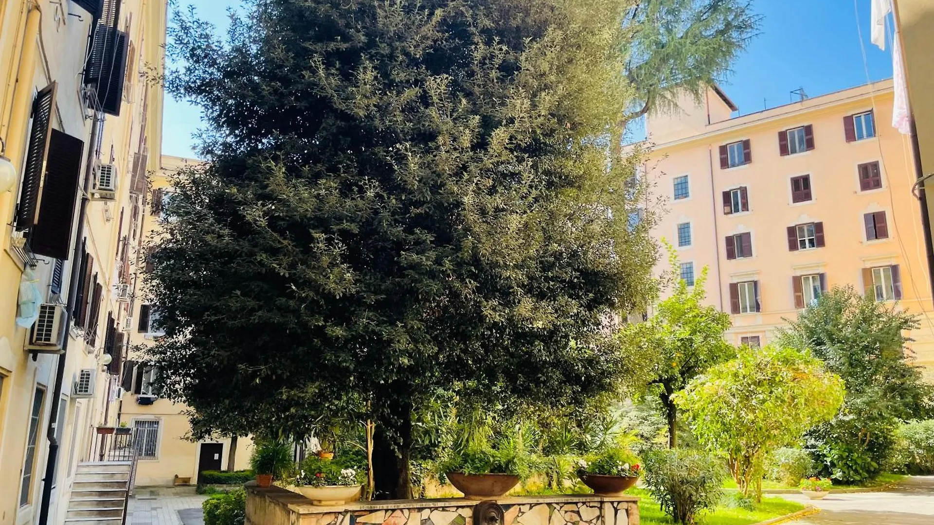 Il Cortile Del 900 Apartment Rome Italy